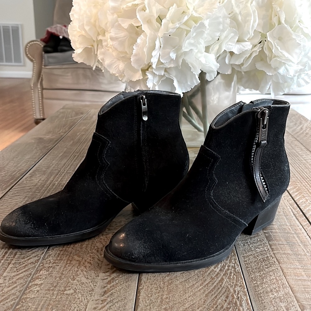 Bussola Women’s Western Black Ankle Boots-NWOT